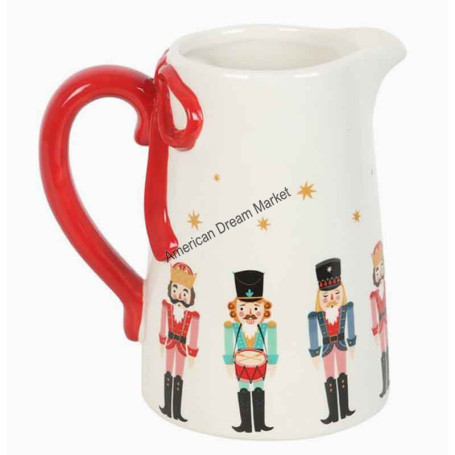 Pichet nutcracker